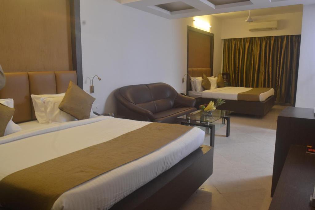 Hotel Plaza Мумбаи Номер фото